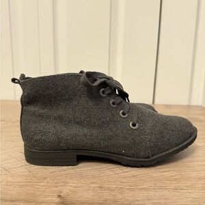 Blowfish Malibu Vegan Felt Gray Lace-Up Ankle Booties Boots Womens Size 8 1/2